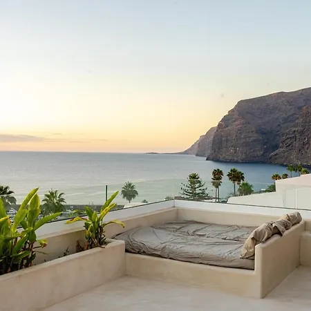 The Giants * Santiago del Teide