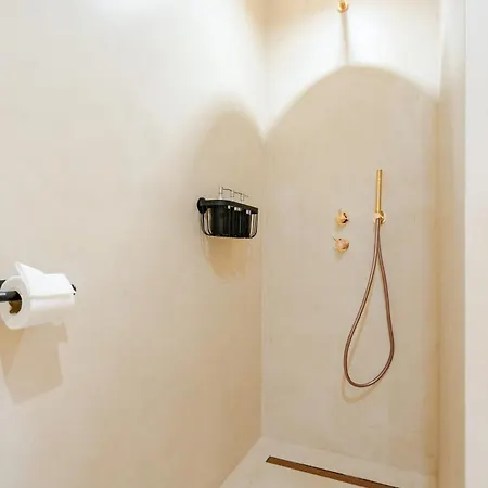 The Giants Apartment